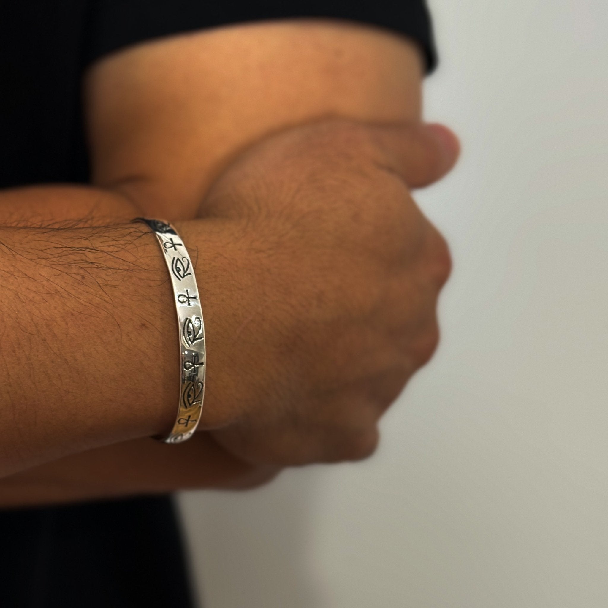Eye of Ra Band (925 Sterling Silver) â Oxidized Egyptian Cuff - Bracelet - Men's Jewellery