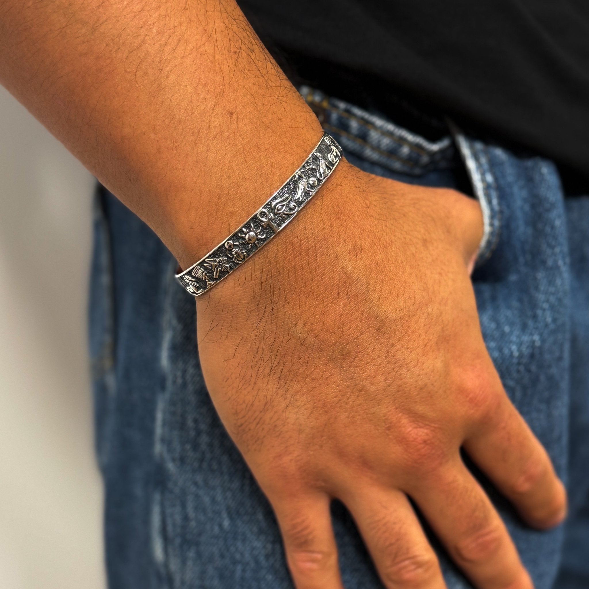 Guardian of Pharaohs Cuff (925 Sterling Silver) â Oxidized Egyptian Cuff - Bracelet - Men's Jewellery
