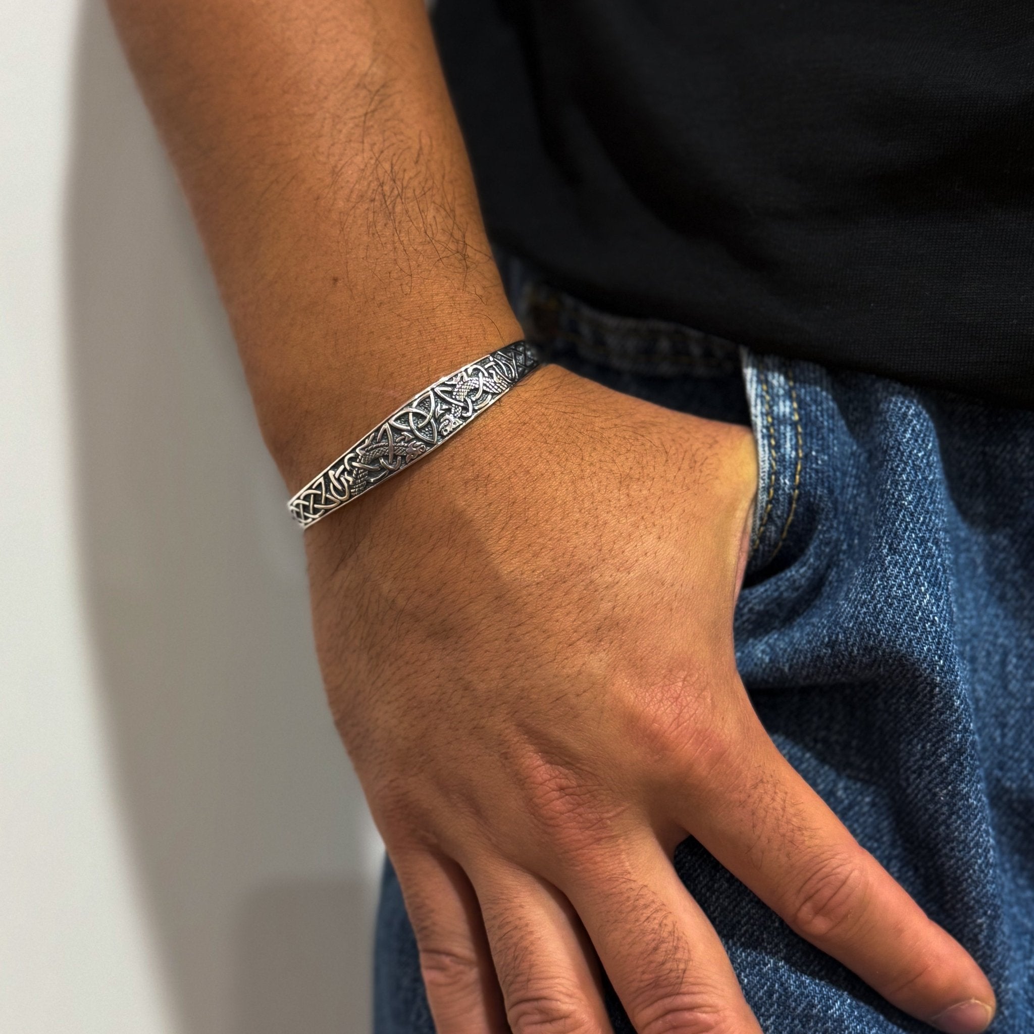 Draco's Guard Cuff (925 Sterling Silver) – Oxidized Celtic Dragon Cuff - Bracelet - Men's Jewellery