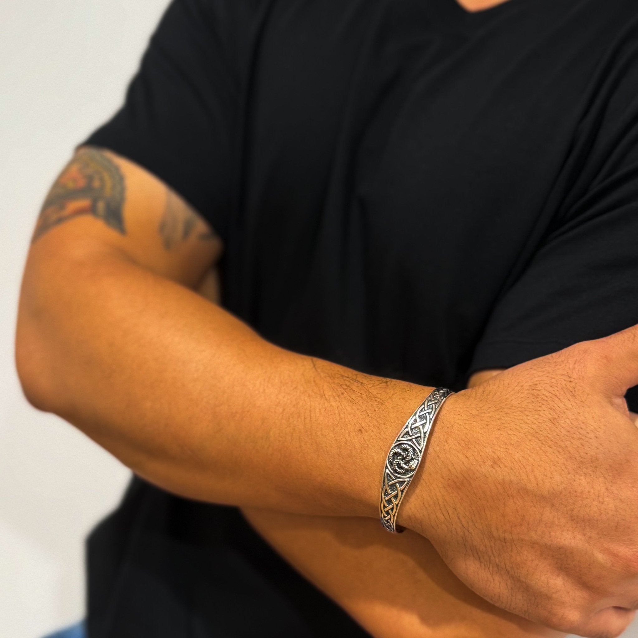 Infinite Ouroboros Cuff (925 Sterling Silver) – Oxidized Celtic and Ouroboros Cuff - Bracelet - Men's Jewellery